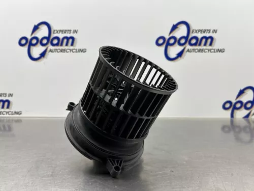 Kachel Ventilatiemotor-8302482