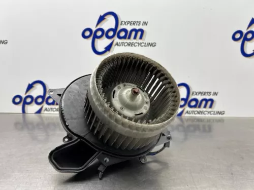 Kachel Ventilatiemotor-8301318