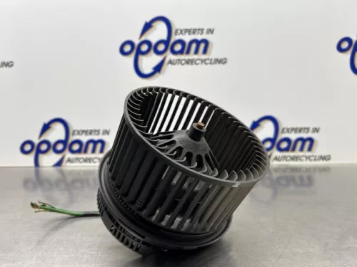 Kachel Ventilatiemotor-8260013